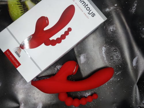Вакуумный стимулятор тройной с отростком для клитора красного цвета Dream Toys REVOLUTION ANNA - 5