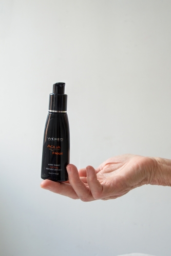 Лубрикант що збуджує на водній основі Wicked Sensual Care Aqua heat 60 мл - 2