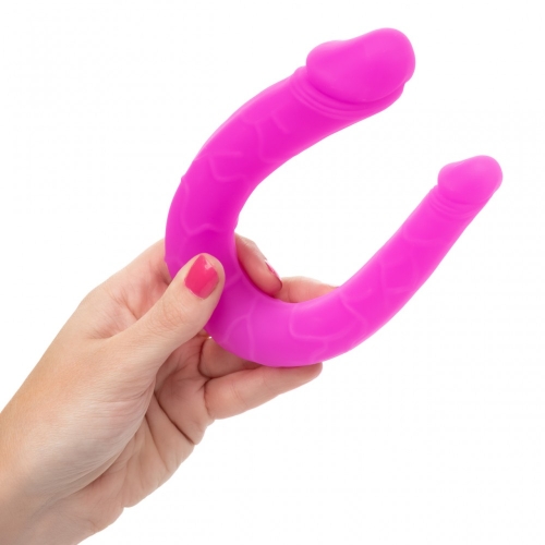 Двухсторонний фаллоимитатор реалистичный розового цвета California Exotic Novelties - 4