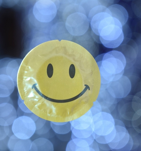 Презервативы с забавными смайлами из латекса EXS Smiley Face Regular 1 штука - 3