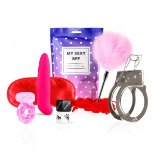 Набор секс игрушек в подарочной упаковке Loveboxxx YMy Sexy BFF 7 предметов