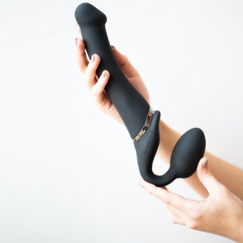Безремневой страпон Strap-On-Me VIBRATING Black M черный - 6
