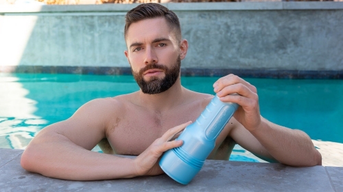 Мастурбатор в колбе анус из киберкожи порноактрера Griffin Barrows телесного цвета Fleshlight - 6