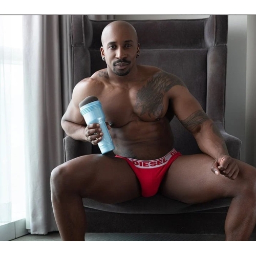Мастурбатор в колбе анус из киберкожи порноактрера Max Konnor черного цвета Fleshlight - 7