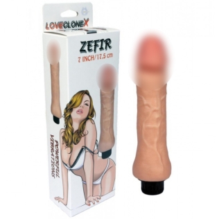 Вибратор большой реалистичный из киберкожи бежевого цвета Boss series LoveClonex zefir