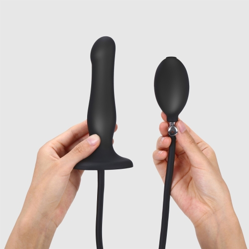 Фаллоимитатор надувной на присоске черного цвета Strap On Me Inflatable Dildo Plug Noir - 1