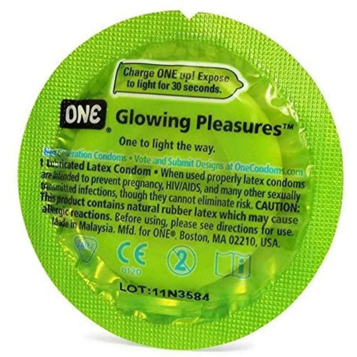 Презерватив латексный светящийся в темноте One Glowiing Pleasures 1 штука - 1
