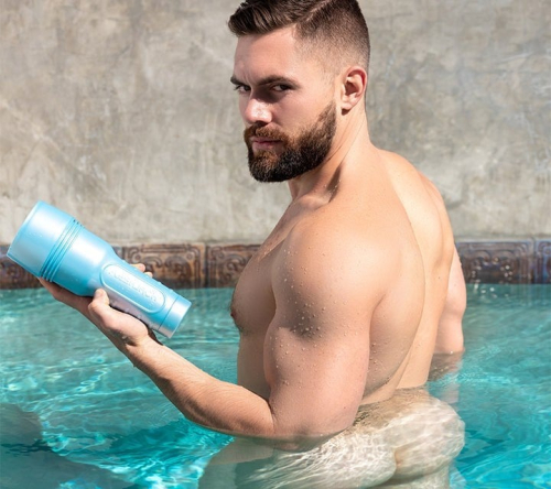 Мастурбатор в колбе анус из киберкожи порноактрера Griffin Barrows телесного цвета Fleshlight - 7