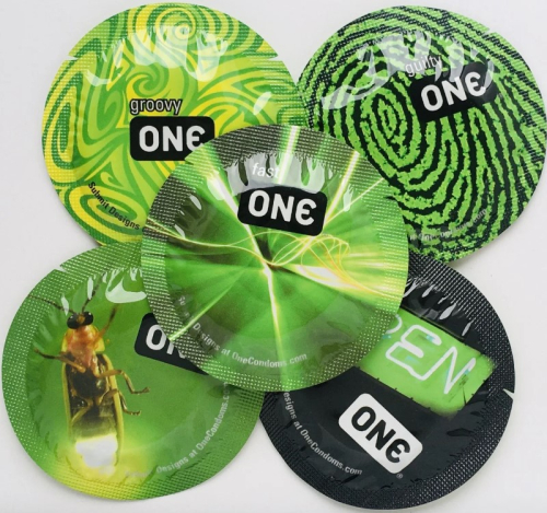 Презерватив светится в темноте 1 шт One Glowing Pleasures - 3