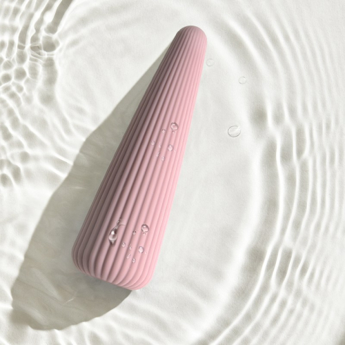 Вибратор для клитора в форме конуса ребристый фиолетовый Sweet Em Cone - 6